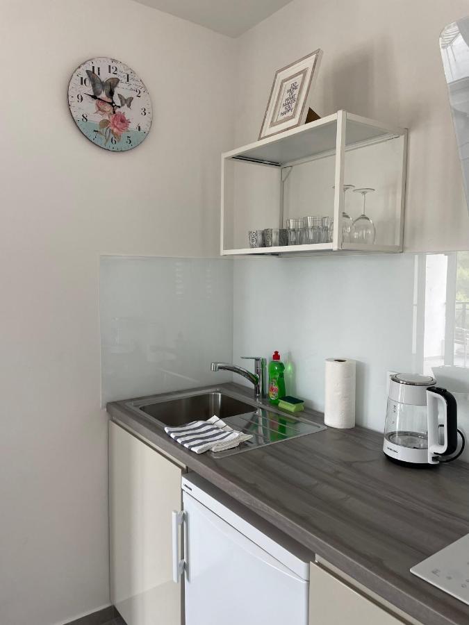 מאקרסקה Sandra Apartments מראה חיצוני תמונה