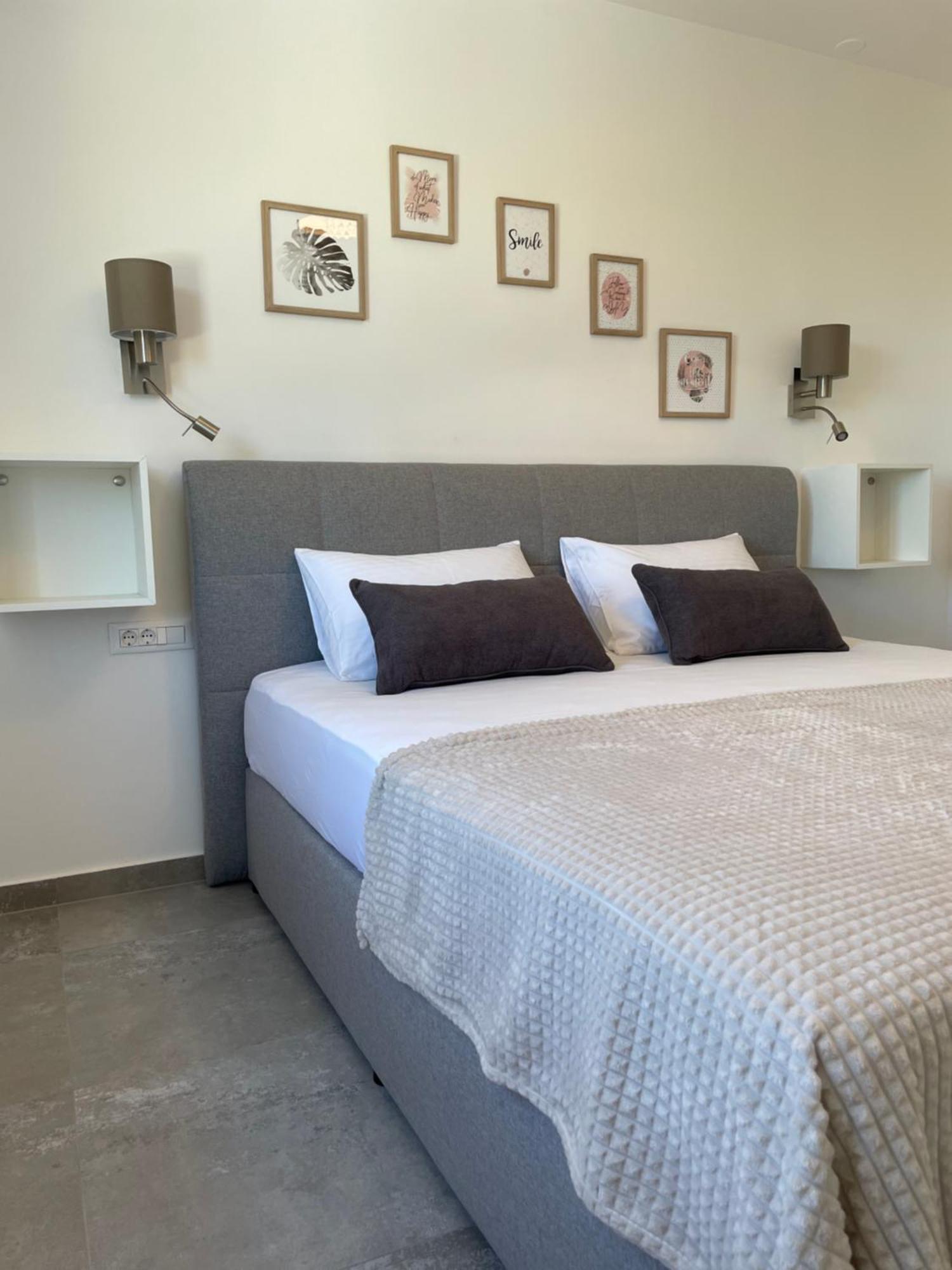 מאקרסקה Sandra Apartments מראה חיצוני תמונה