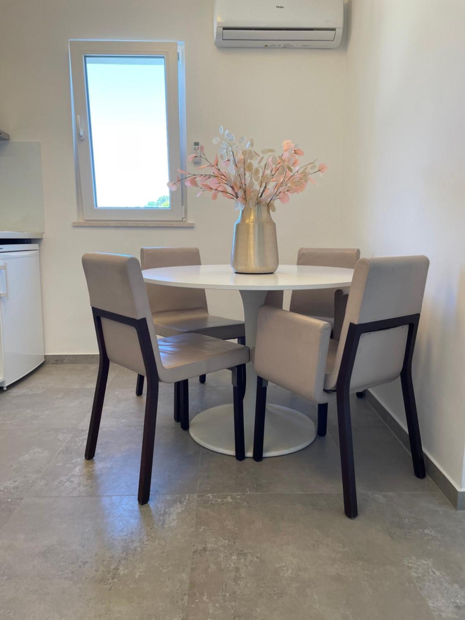 מאקרסקה Sandra Apartments מראה חיצוני תמונה
